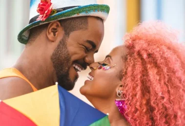 Mononucleose: a doença do beijo e seus riscos no carnaval